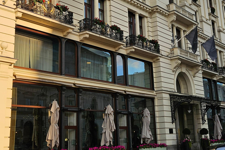 Varsóvia: visita guiada privada com um drone único