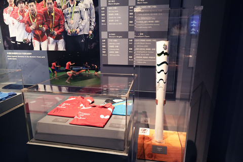 Shanghai: Table Tennis Museum Tour with Practice Session