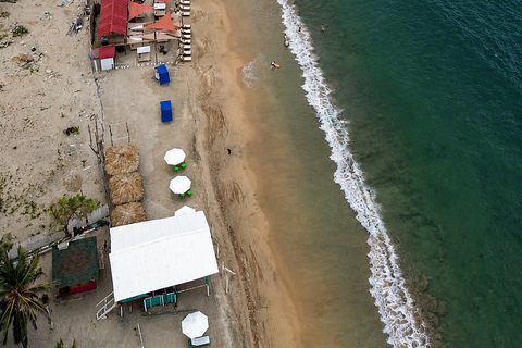 Playa Linda: Nakawa Beach Club with boat, lunch, sunbed, and cocktail Plan with Lunch and Welcome Cocktail