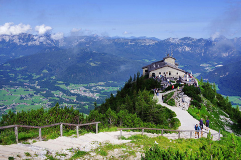 Munich: Eagle's Nest Private Tour with Lunch & Entry