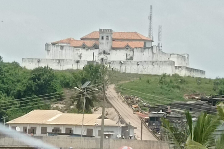 Accra: Cape Coast & Elmina Castles 2-Day Tour & Cruise