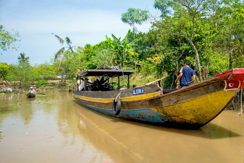 Ho Chi Minh: Cu Chi Tunnels and Mekong Delta Full-Day TourVIP Group Tour with Transfer by Limousine