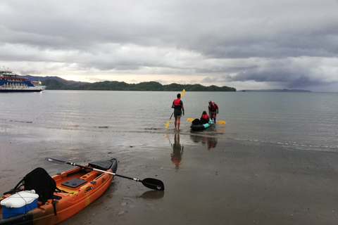 Paquera: Sunset and Bioluminescence Evening Kayaking Tour