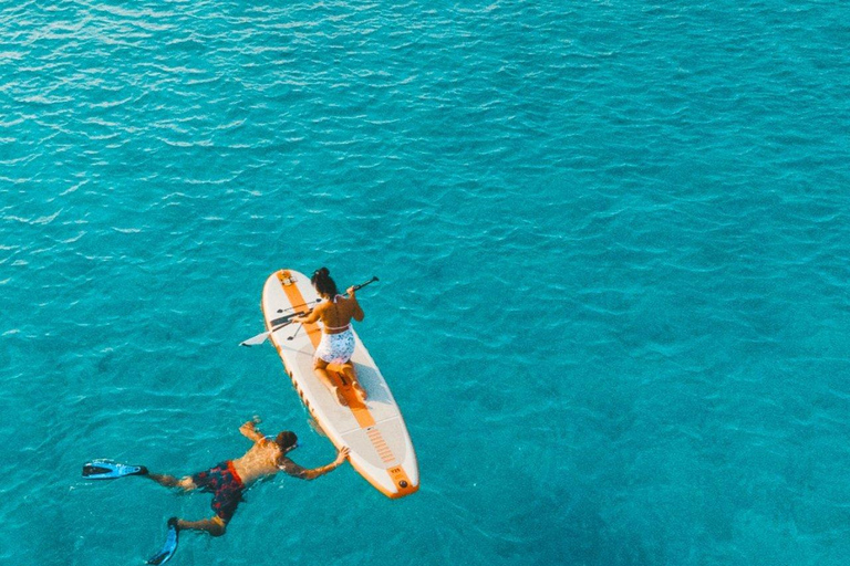 Agios Nikolaos : Croisière dans l&#039;après-midi à Mirabello avec dînerCroisière en catamaran sans transfert