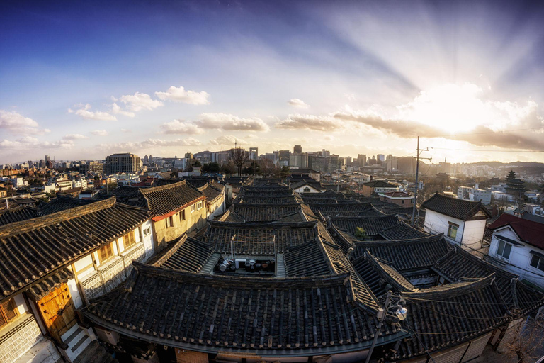 Seoul: Royal Palaces, Secret Garden, and Hanok Village Tour