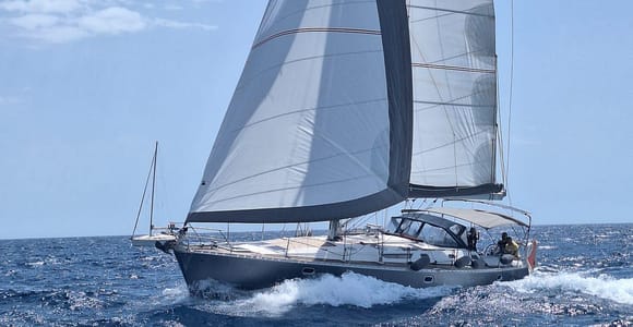 Malta: Private Yacht Charter with Skipper and Drinks