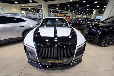 迪拜：豪华车展厅之旅（含迪拜购物中心送达服务）迪拜：豪华轿车展厅之旅，含迪拜购物中心送达服务