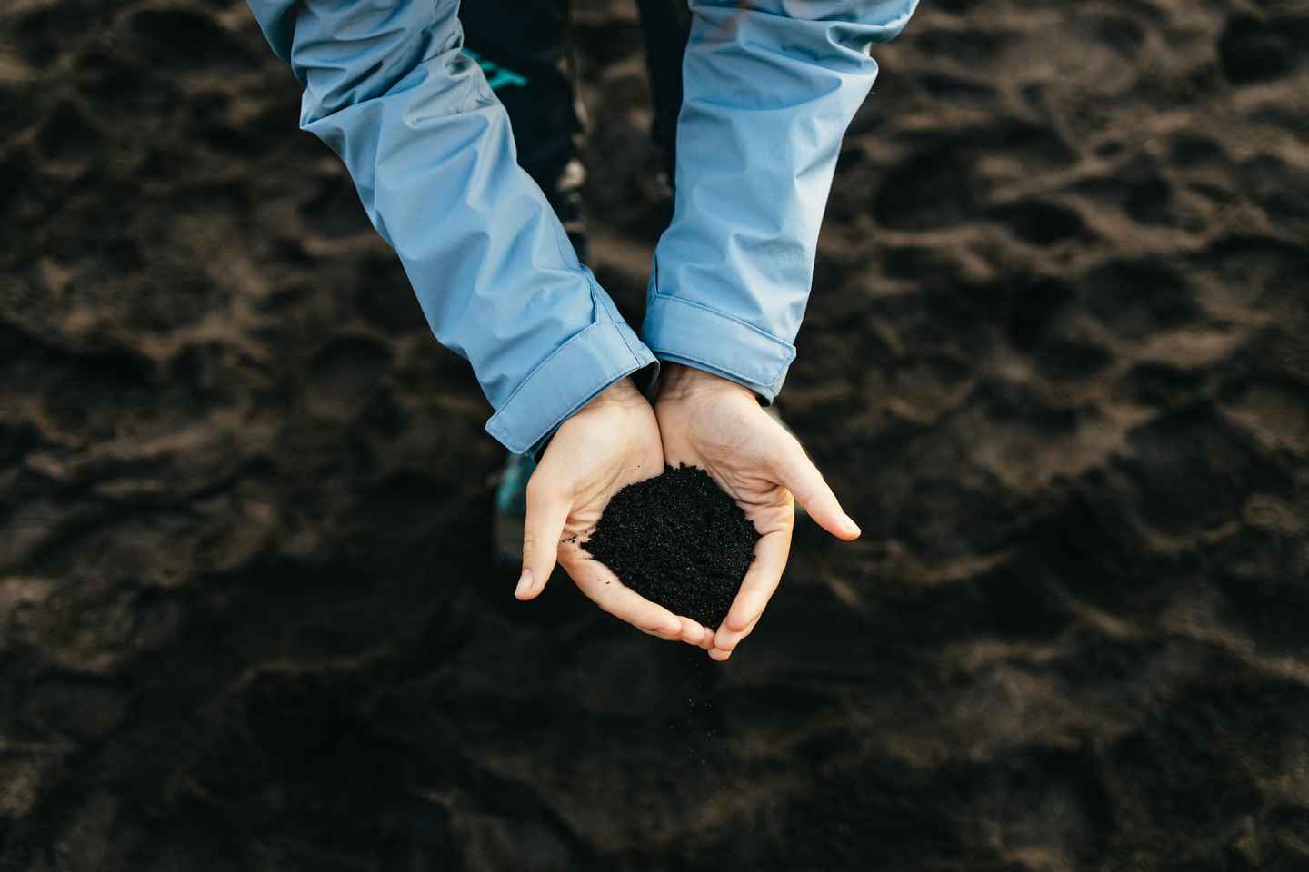Frá Reykjavík: Fossar, Svartur Sandur & Jöklaferð
