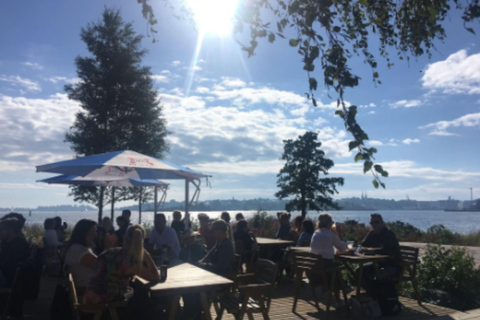 Helsinki: Cute Island Coffee Shop Visit with Lunch & Ferry
