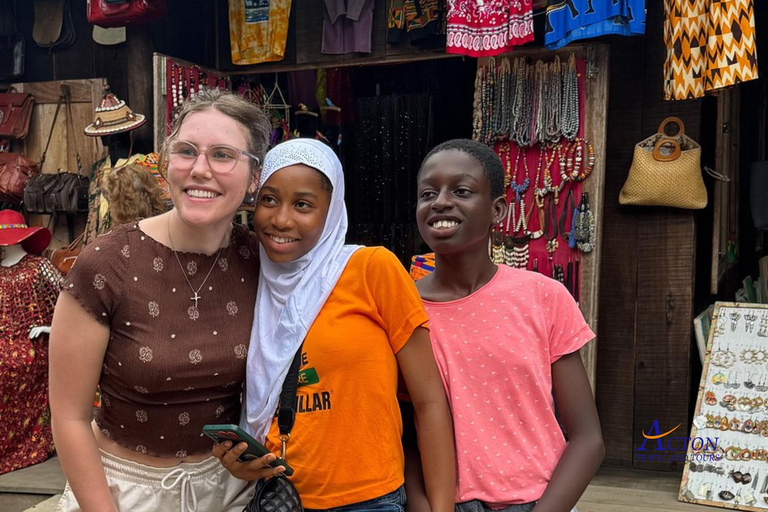 رحلة خاصة لمدة 3 أيام إلى غانا التاريخية والساحلية