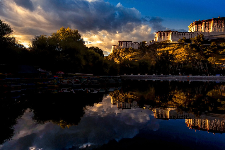 Kathmandu: 10-Day Lhasa and Tibetan Plateau Tour with Guide