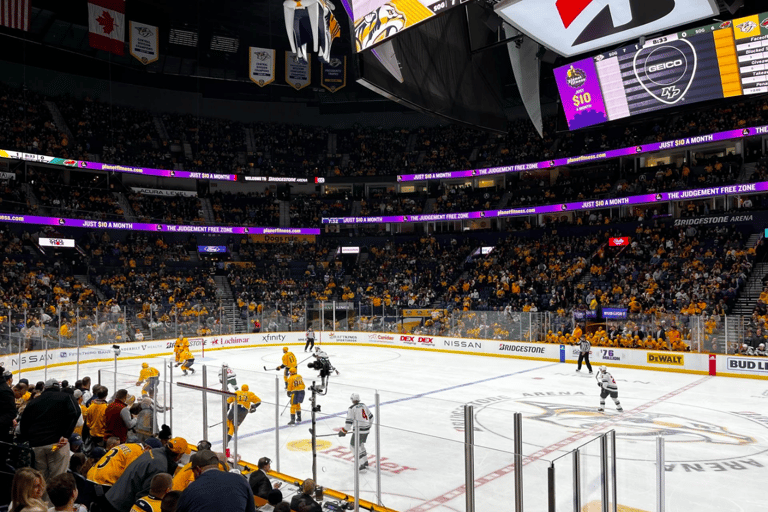 Nashville: Nashville Predators Ice Hockey Game Ticket Upper Sideline