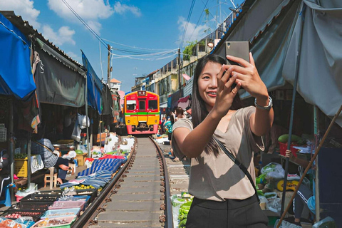 From Bangkok: Floating Market & Railway Market Private Tour