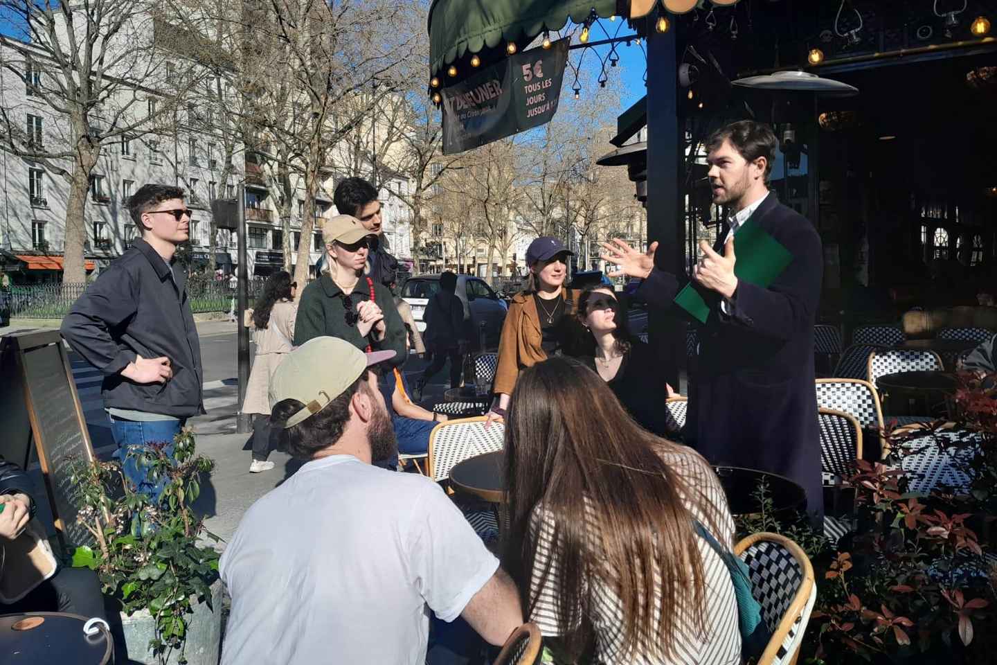 巴黎浪漫之旅：重温1789年7月14日法国大革命