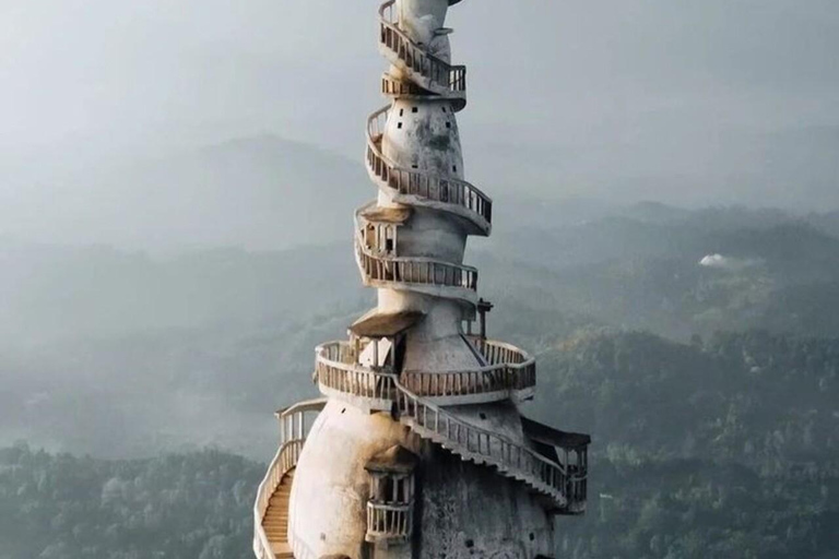 康提：兰博达瀑布和普纳瀑布，以及安布鲁瓦瓦天空塔日落康提：兰博达瀑布和普纳瀑布，以及安布卢瓦瓦天空塔日落之旅