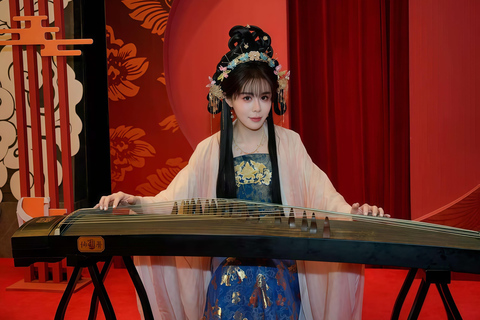 Shanghai: Sheng Palace Banquet with Show, Costumes, & Dinner Regular Seat （Row 2~4）Only Meal