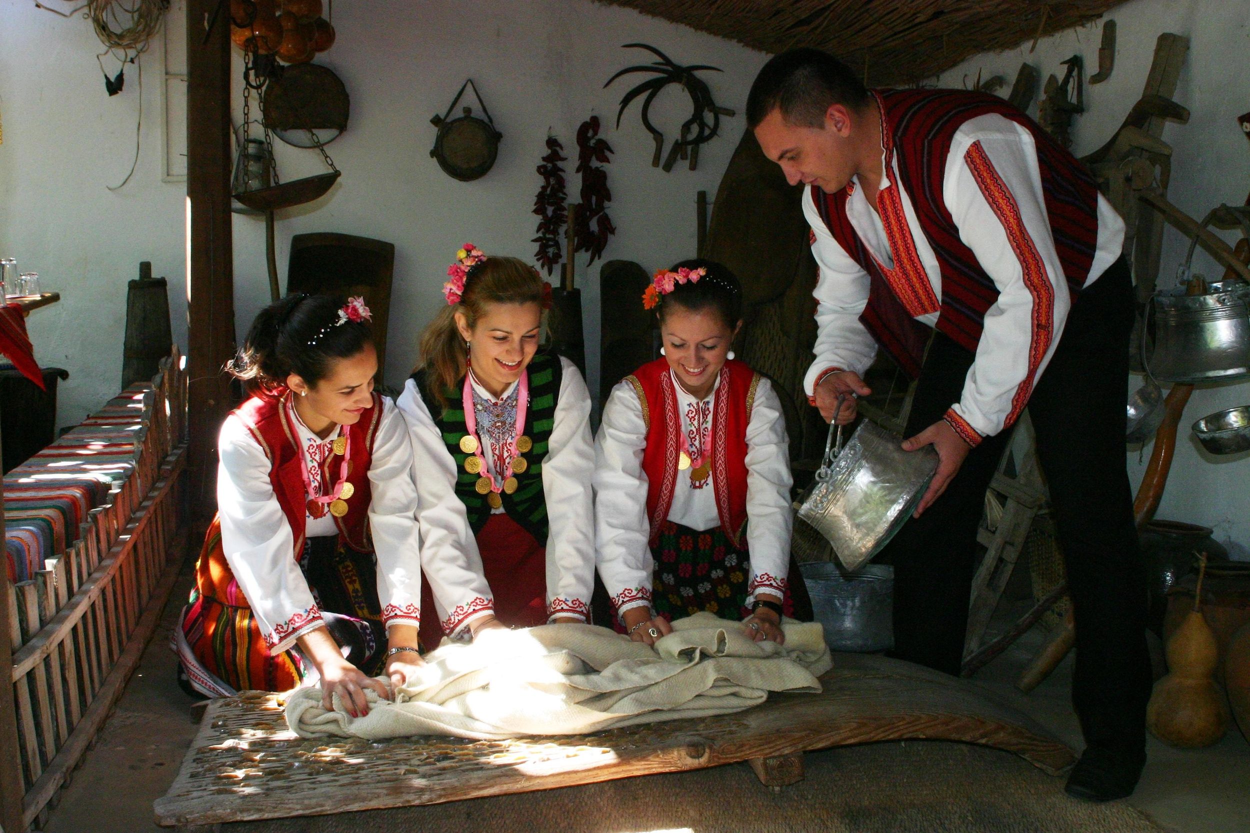 Ab Obzor & Sonnenstrand: Tagestour ins Dorf Solnik mit Mittagessen