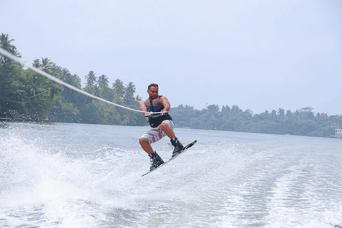 Bentota: Water Skiing and Wakeboarding with Instructor 30-Minute Beginner Lesson (Learner)