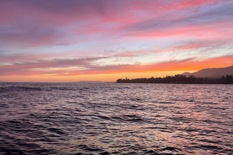 Santa Barbara : Croisières privées sur la côte, à la journée ou au coucher du soleilSanta Barbara : croisière privée d&#039;une journée sur la côte ou au coucher du soleil