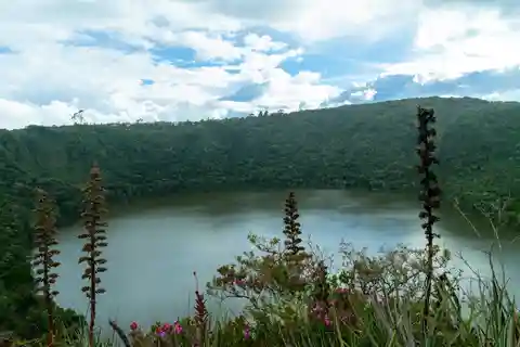 Tour de Bogotá Laguna Guatavita, Represa Tomine, Catedral de Sal Zipaquira