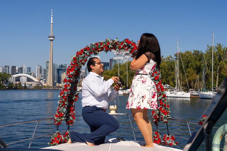 Toronto Downtown: Private Yacht Proposal Cruise
