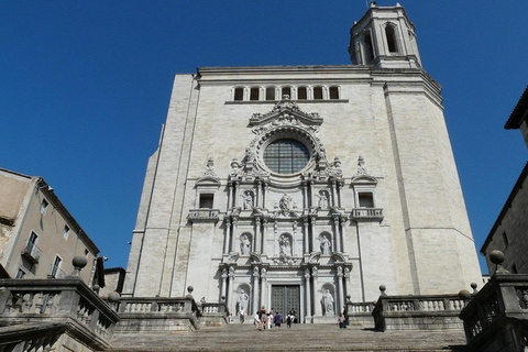 Barcellona: Escursione di un giorno da Barcellona a Girona con un abitante del posto