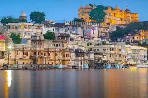 From Delhi: 6 Days Private Golden Triangle Tour with Udaipur