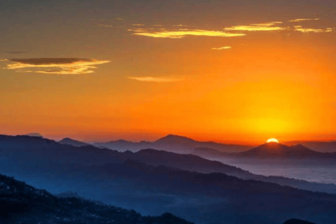 Pokhara in 12 uur: Zonsopgang, avontuur en landschappelijke schoonheid