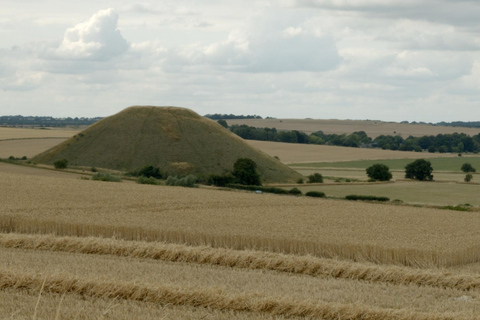 Private Guided Day tour to Stonehenge, Avebury, Silbury Hill