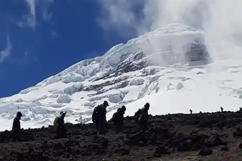 From Quito: Cotopaxi Volcano Tour