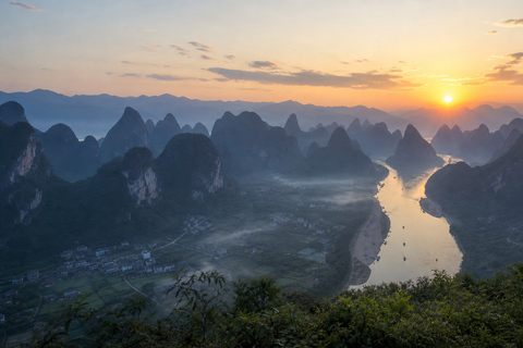 Guilin/Yangshuo: Xianggong Hill Tour & Intercity Transfer Yangshuo Round Trip: Xianggong Hill Tour