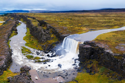 Reykjavik: Golden Circle & Waterfalls in Chinese冰岛黄金圈中文一日团 黄金圈一日游（含12号巴士站免费接送）