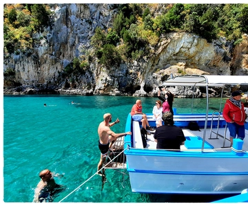 "Classic" boat excursion to Palinuro