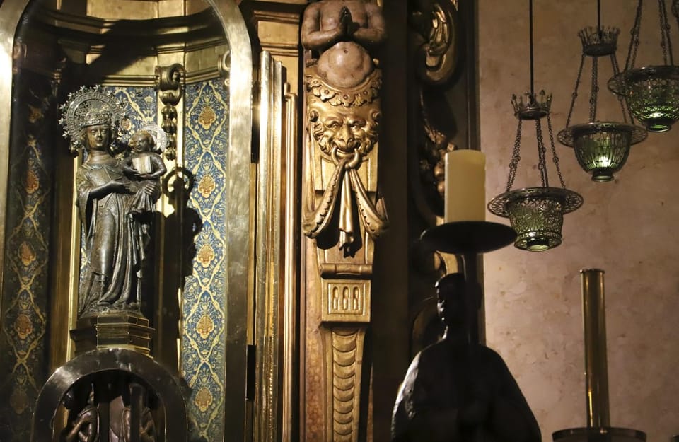 ポリェンサ市場とリュック修道院 GetYourGuide