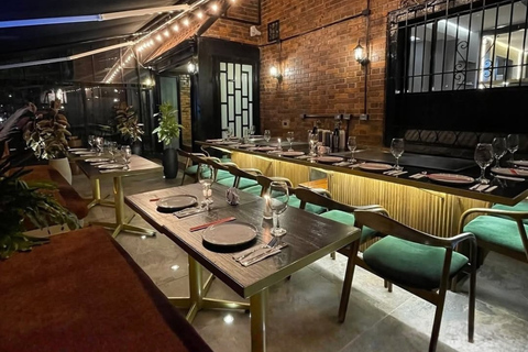 Bogotá: Rooftop Drinks, Dinner & VIP Nightclub Experience
