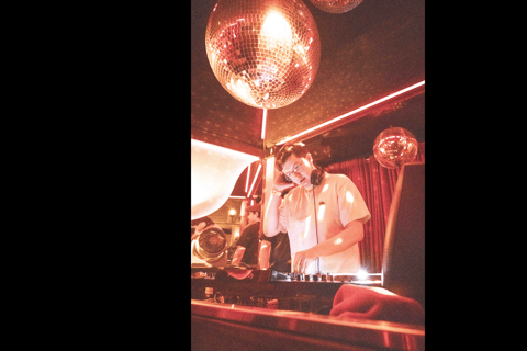 Bogota: Pub Crawl w Zona Rosa z piwem i koktajlamiBogota: Pub crawl w dzielnicy Zona Rosa z piwem i koktajlami