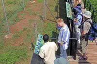 1 giorno Best of Ngamba Island Chimpanzee Trek & Equator Tour - Housity