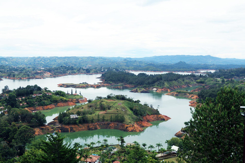 Tour privato di mezza giornata alla Pietra di Peñol da Medellin