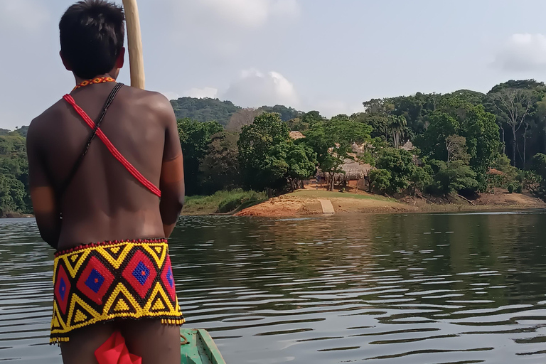 Panamá: Passeio pelo vilarejo de EmberaPanamá: Passeio pela aldeia Embera Tusipono