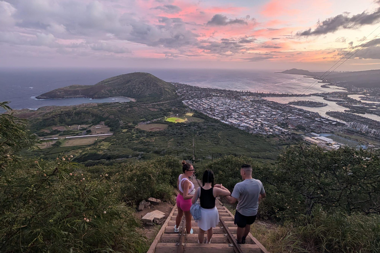 Oahu: Koko Crater Sunset Hike with Pickup