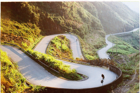 Hue private car to/from Hoi An via Mutiple Must - See Stops Private Hoi An Transfer Scenic Stops & Nhi Ho Water fall