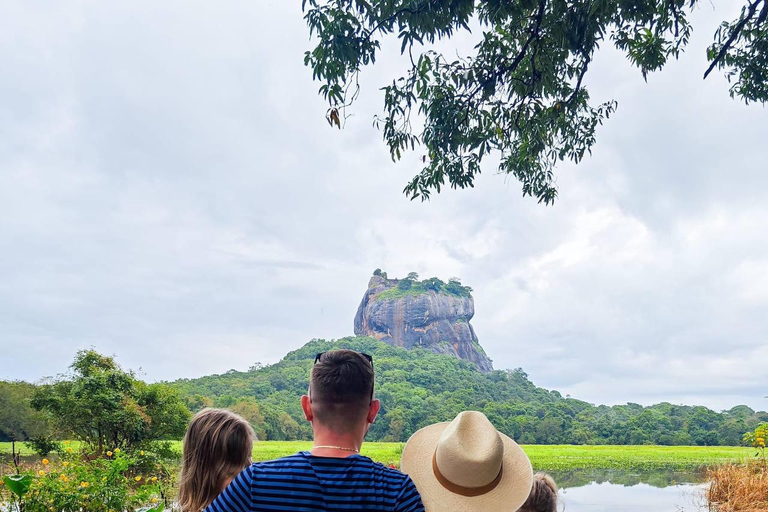 Pasikuda: Sigiriya lion Rock, Village tour & Safari tour