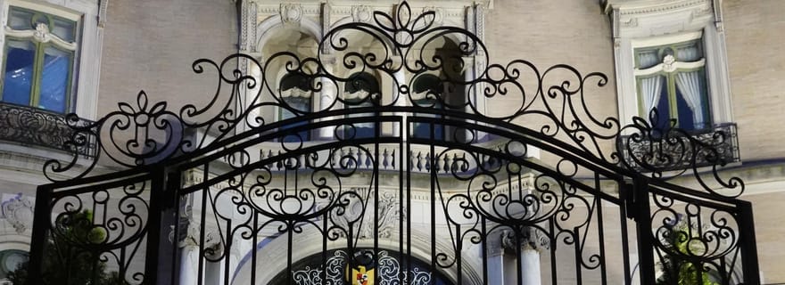 Visite à pied en soirée des manoirs de Dupont de l'âge d'or