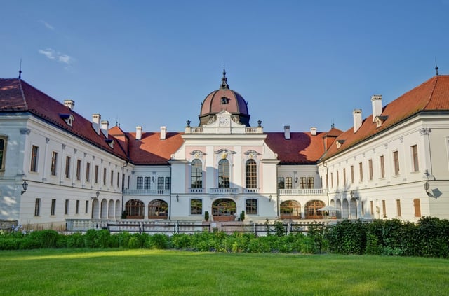 Budapestről: Erzsébet királyné gödöllői palotája