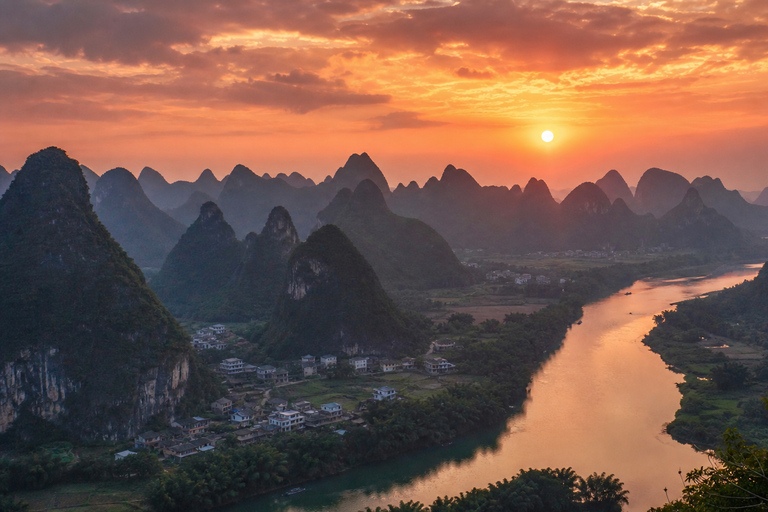 Guilin/Yangshuo: Xianggong Hill Tour & Intercity Transfer Yangshuo Round Trip: Xianggong Hill Tour
