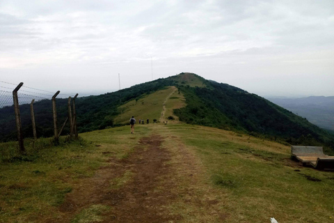 Wzgórza Ngong: Prywatna wycieczka pieszaWzgórza Ngong: Prywatna wycieczka piesza i Zip Lining Tour