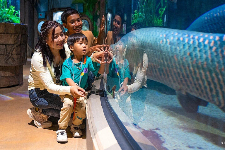 Angkor Wildlife & Aquarium Private Round-Trip Transfer Private Round-Trip Transfer by Tuk Tuk
