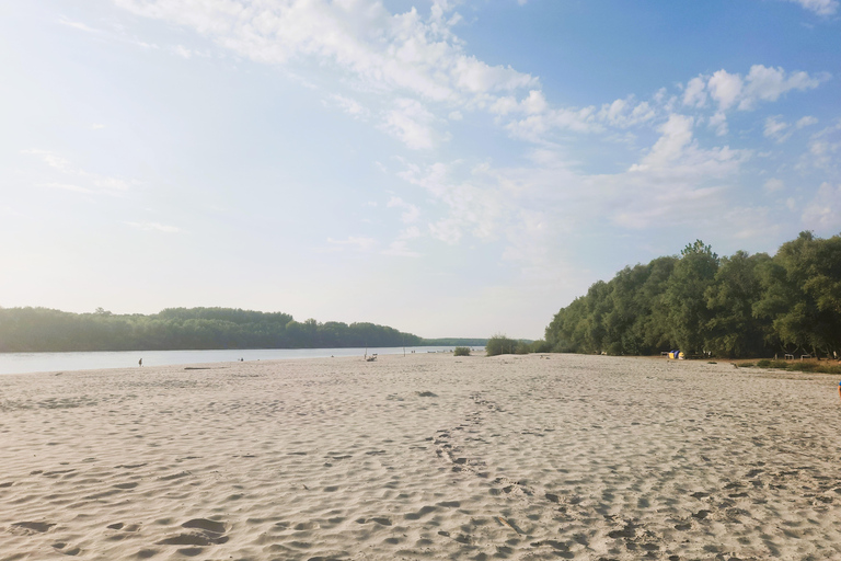 Belgrade: PRIVATE Luxury Boat Cruise on 2 Rivers 2 HOURS Private luxury boat day cruise + FREE DRINKS