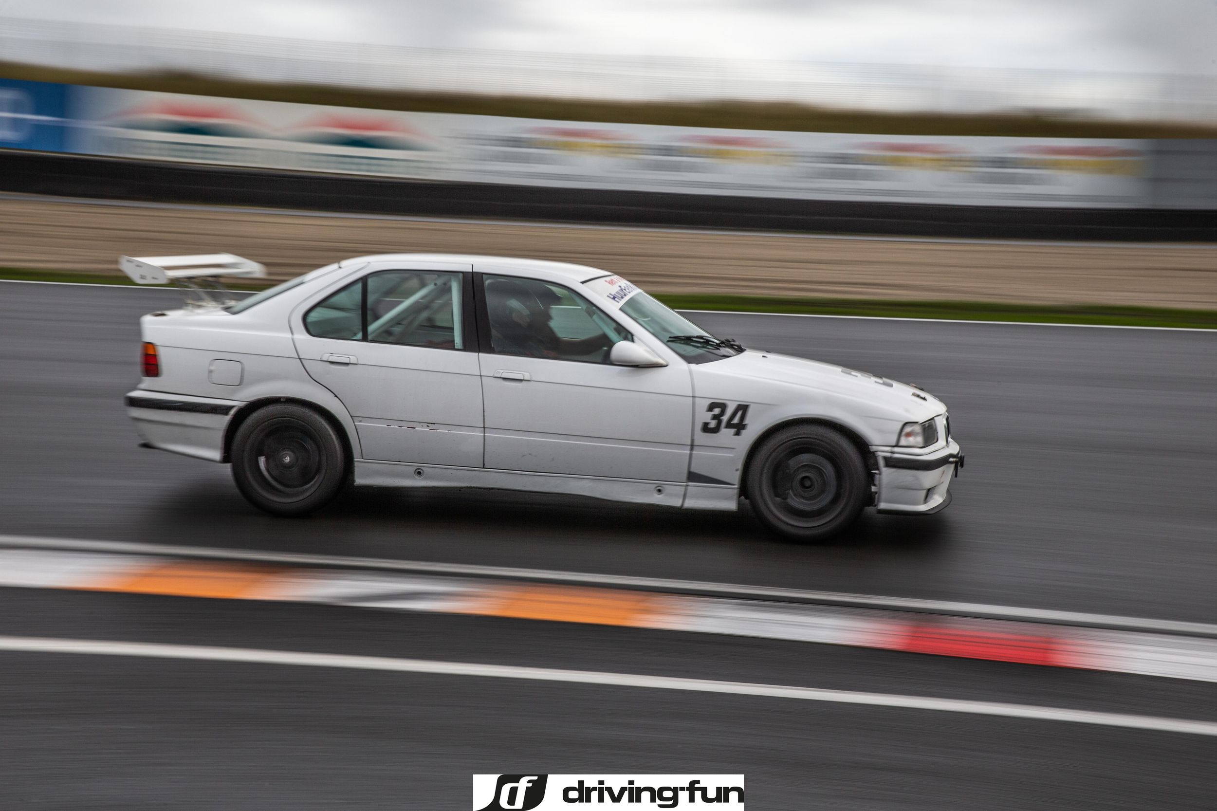 Taxi-Erlebnis auf der Rennstrecke Spa Francorchamps mit einem BMW325i