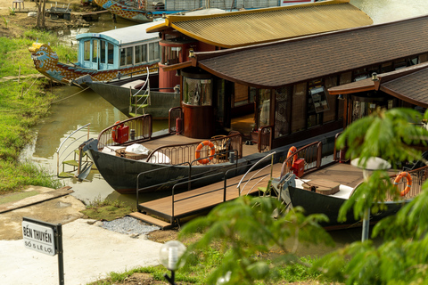 Hue After Dark: A Night of Flavors, Music & River Lights Private Transfer + Dinner